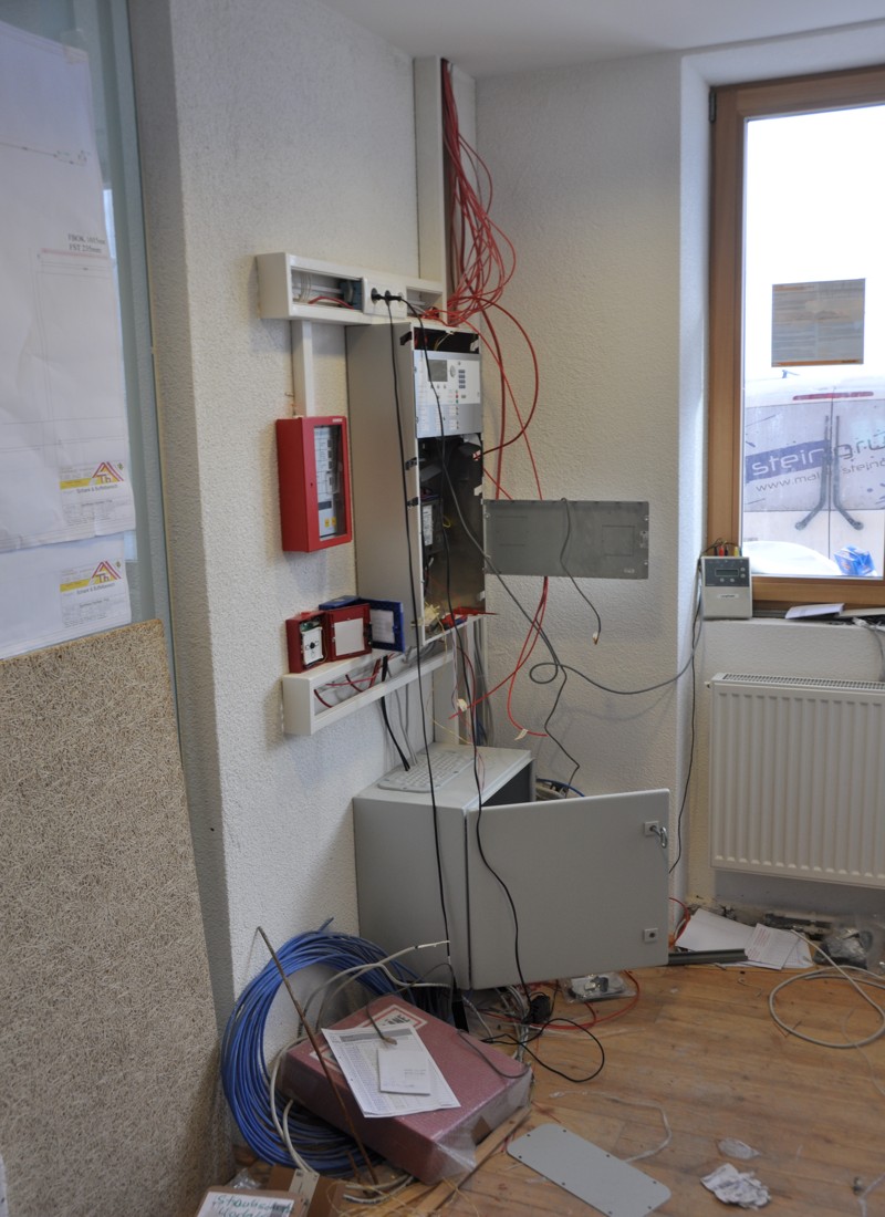 Pb elektrotechnik hochkar 8